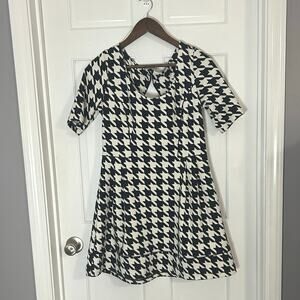 Womens Houndstooth Print Dress by Candies- size large